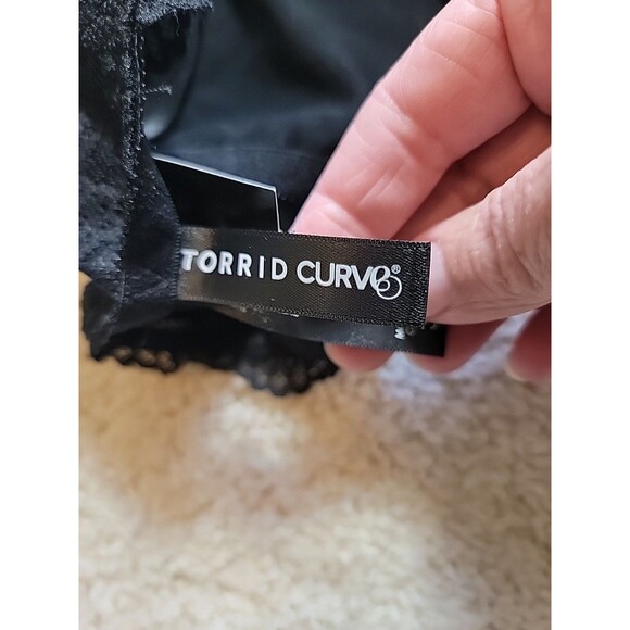 TORRID CURVE Women’s Size 3 (3XL) Bra Bralette Black Lace Wireless Adj Strap - Picture 6 of 8